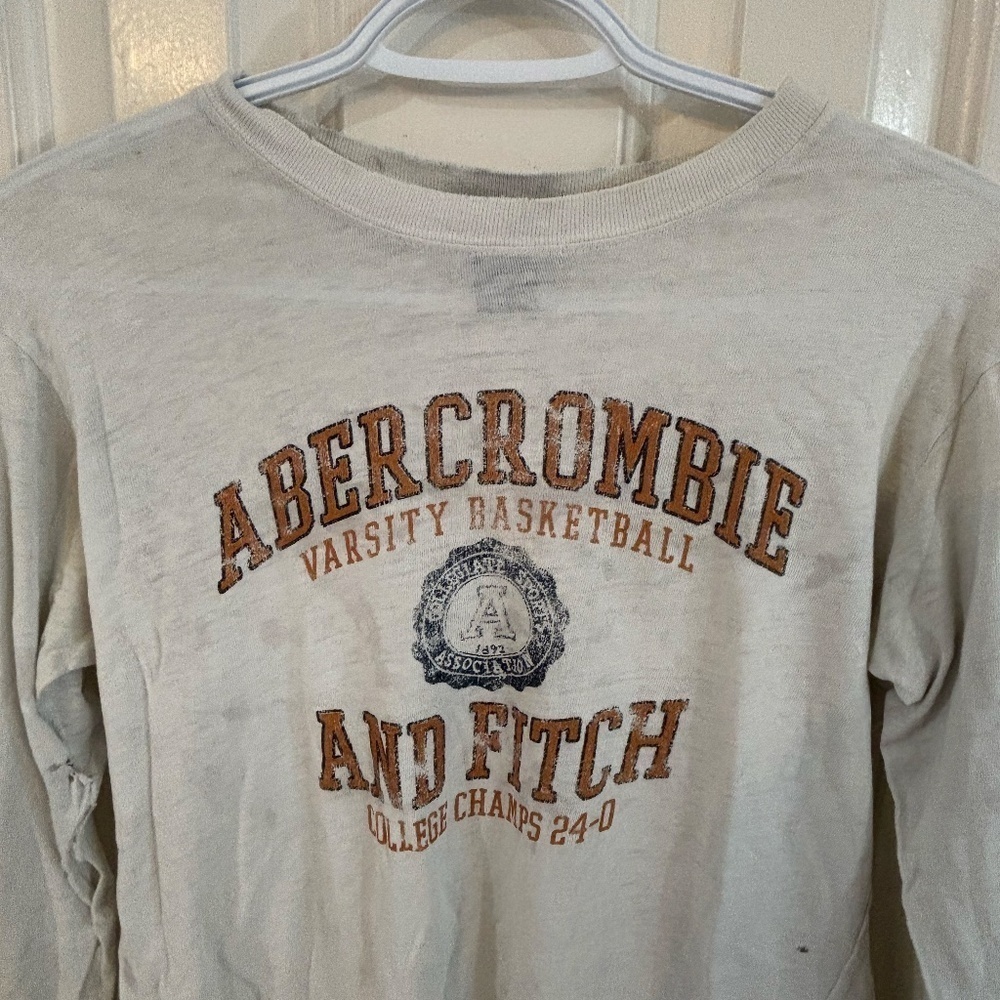 Vintage early 2010s distressed Abercrombie and fitch long sleeve graphic